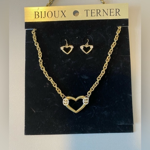 NEW bijoux terner vintage gold colour rhinestones heart necklace & earrings set - Picture 2 of 5